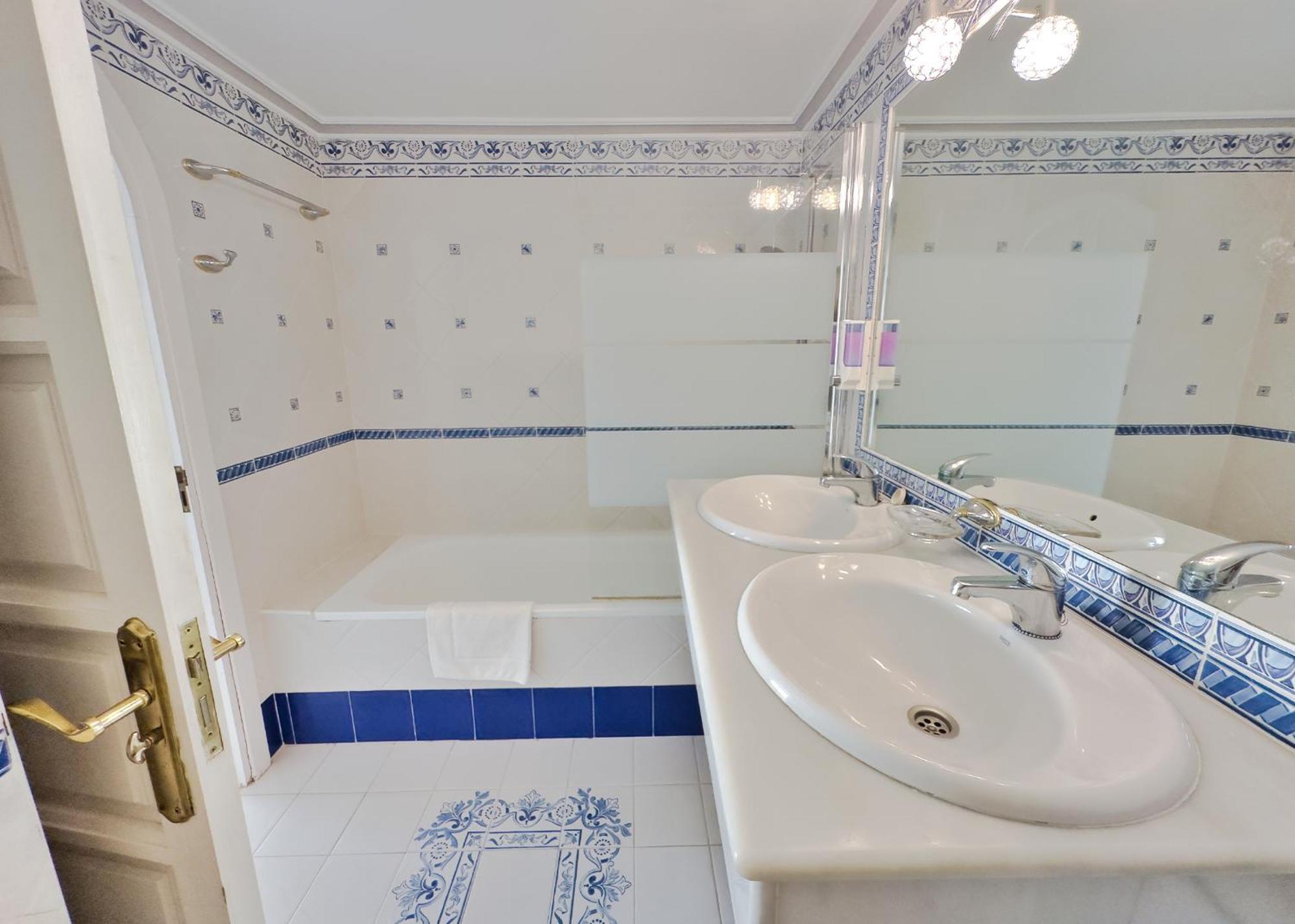Skol 508 West Facing Duplex Apartment With Amazing Sea Views Μαρμπέλλα Εξωτερικό φωτογραφία